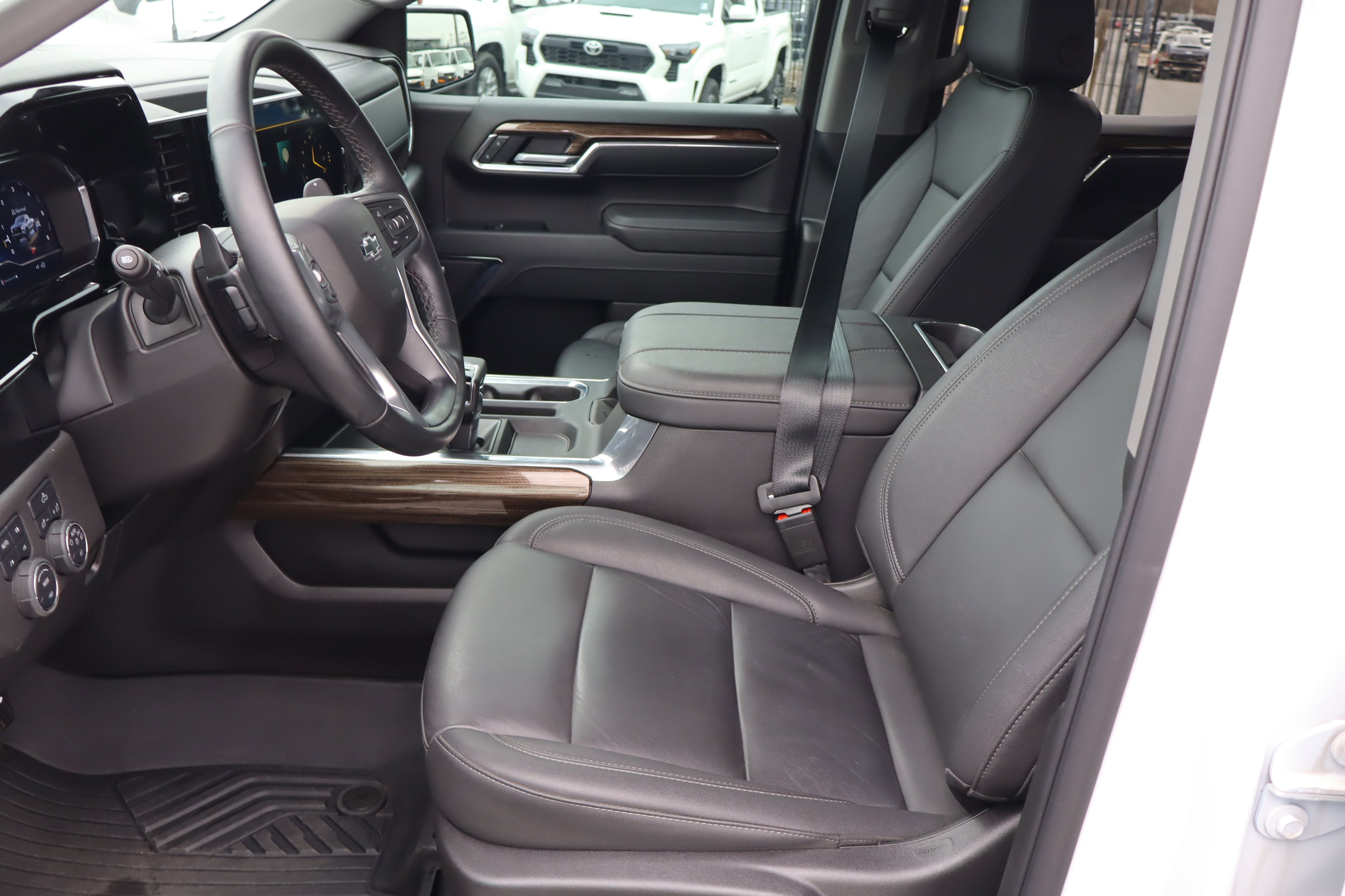 Certified 2025 Chevrolet Silverado 1500 LT Trail Boss w/ Convenience Package II image 19