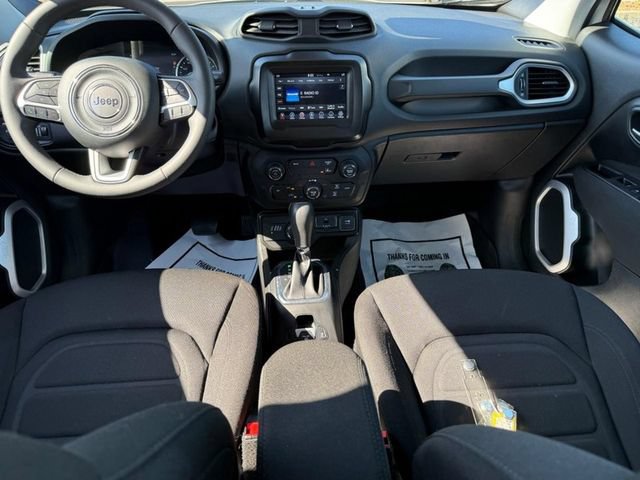 Used 2021 Jeep Renegade Latitude AWD/4WD image 12