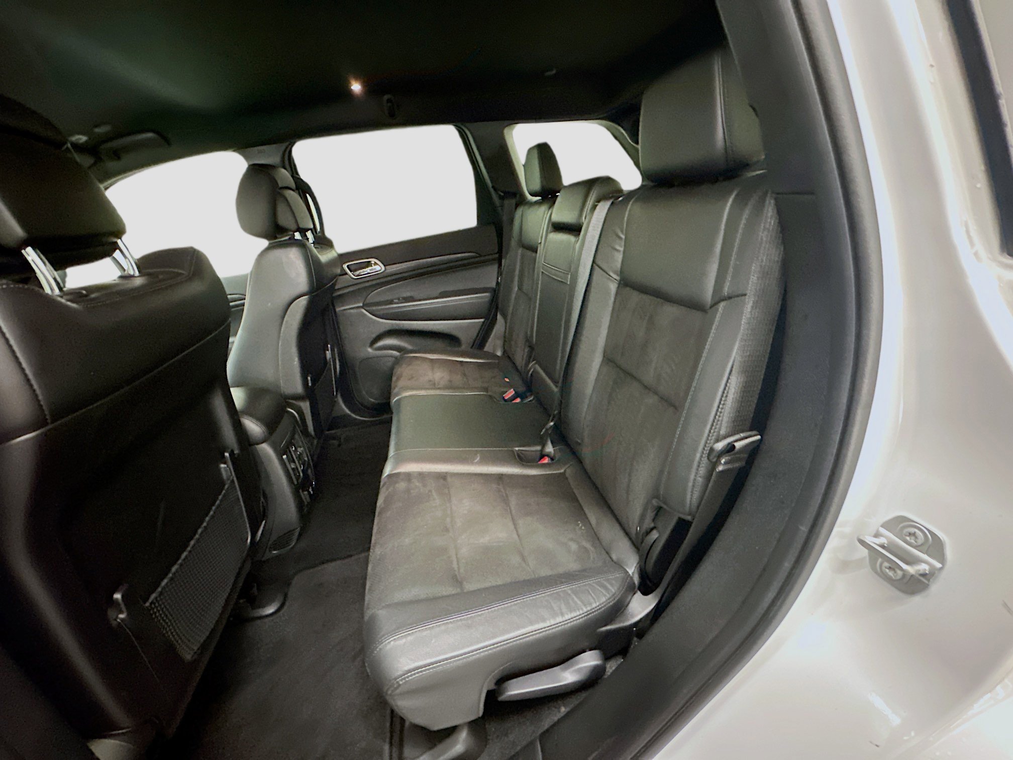 Used 2022 Jeep Grand Cherokee Laredo X image 29