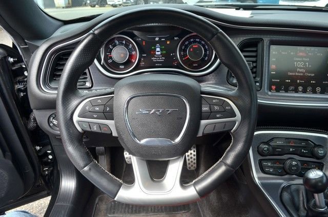 Used 2015 Dodge Challenger SRT w/ Technology Group image 18