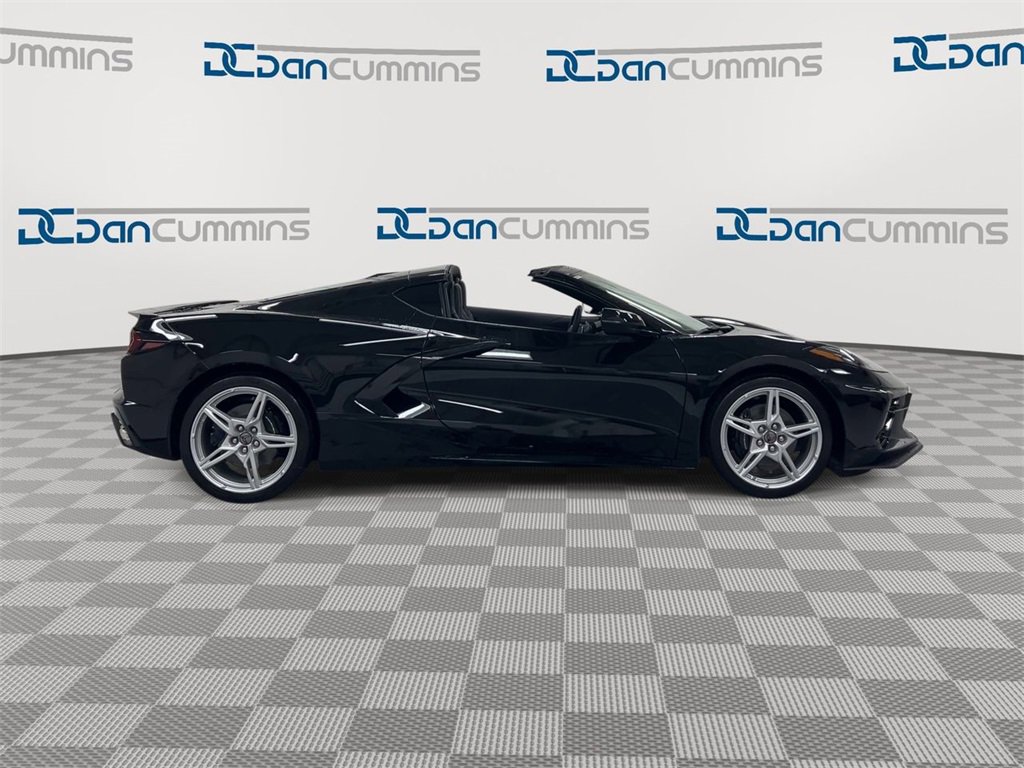 Used 2025 Chevrolet Corvette Stingray Coupe w/ 1LT image 9