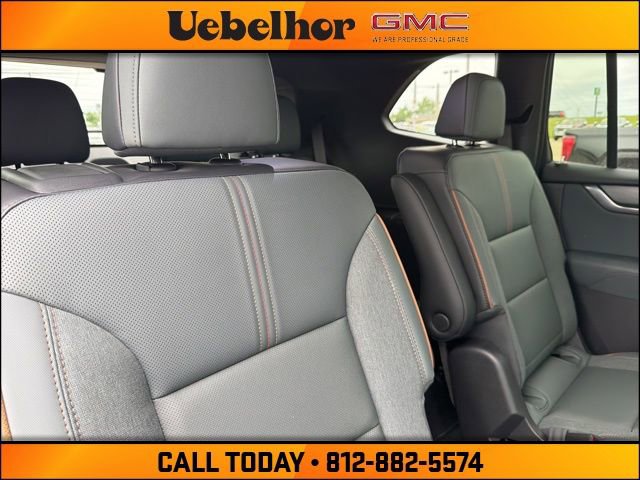 New 2026 GMC Acadia AT4 w/ Luxury Package AWD/4WD image 5