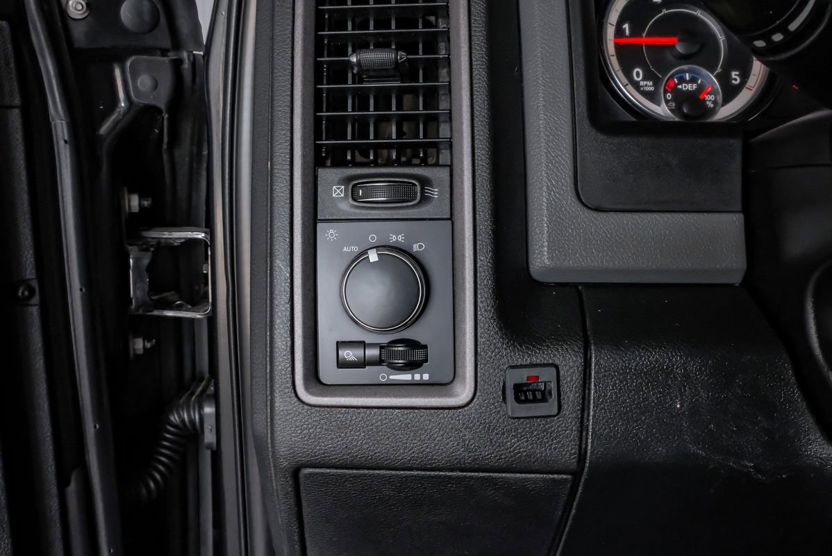 Used 2017 RAM 2500 Tradesman w/ Chrome Appearance Group image 27