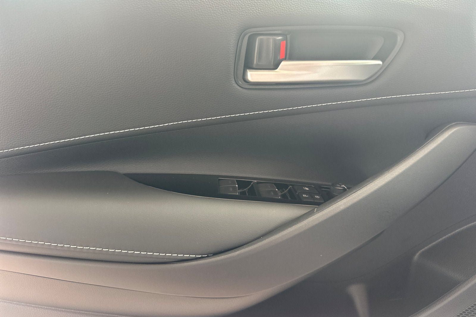 New 2026 Toyota Corolla SE FWD image 12