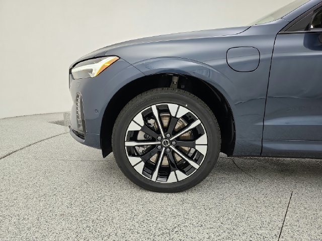 New 2027 Volvo XC60 T8 Plus AWD/4WD image 37
