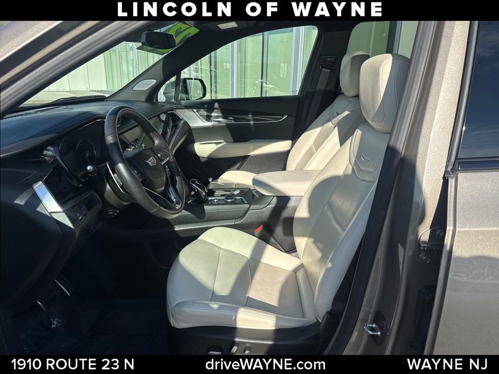 Used 2023 Cadillac XT6 Sport image 11