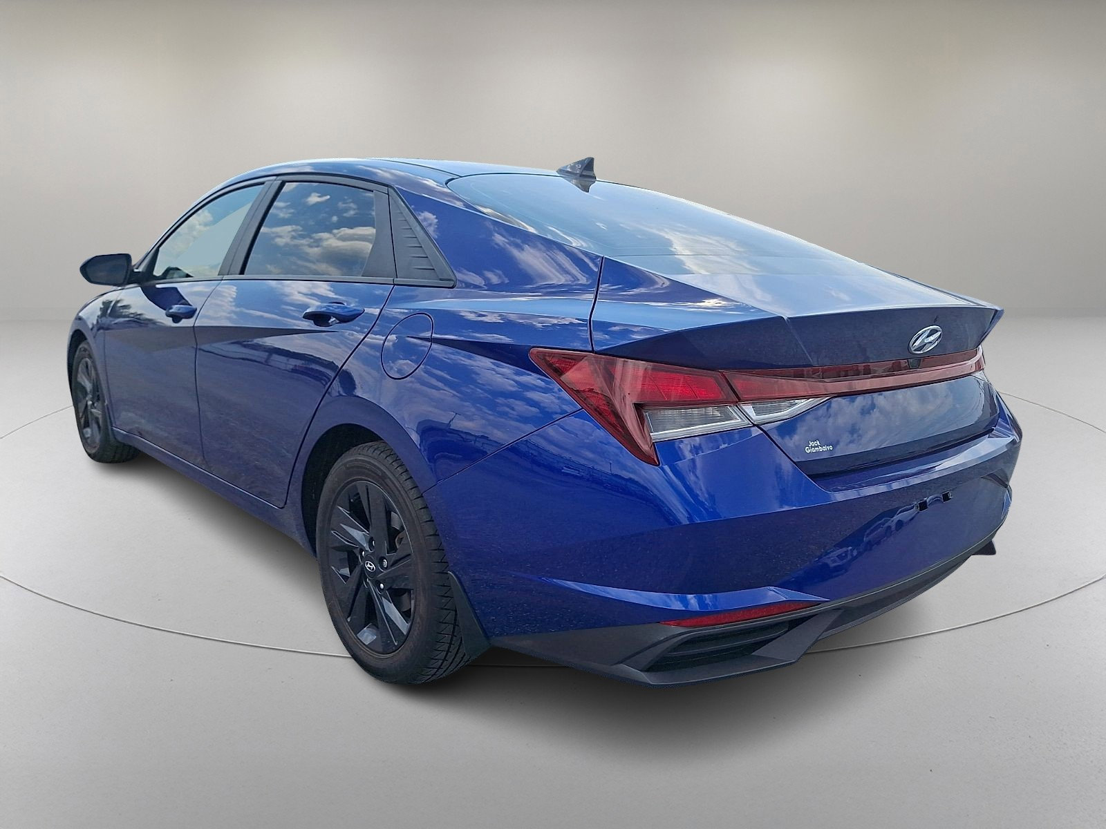 Certified 2023 Hyundai Elantra SEL w/ Winter Weather Package FWD image 6