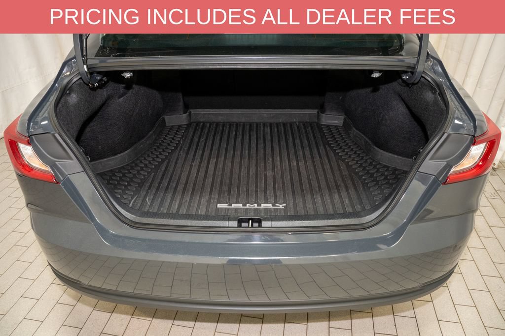 Used 2025 Toyota Camry LE FWD image 5