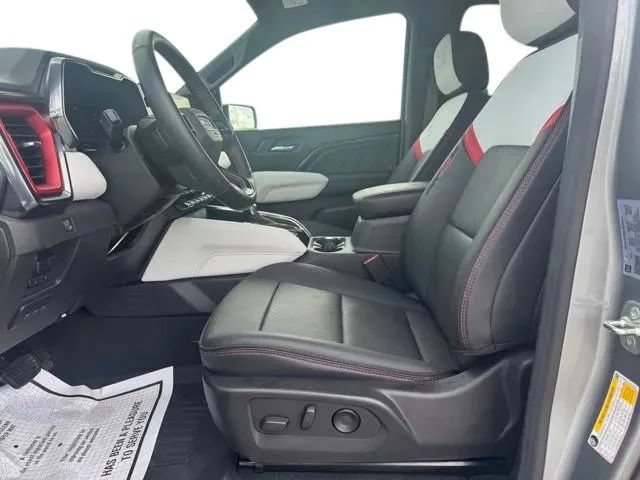 Used 2024 GMC Canyon AT4X w/ AT4X AEV Edition AWD/4WD image 9