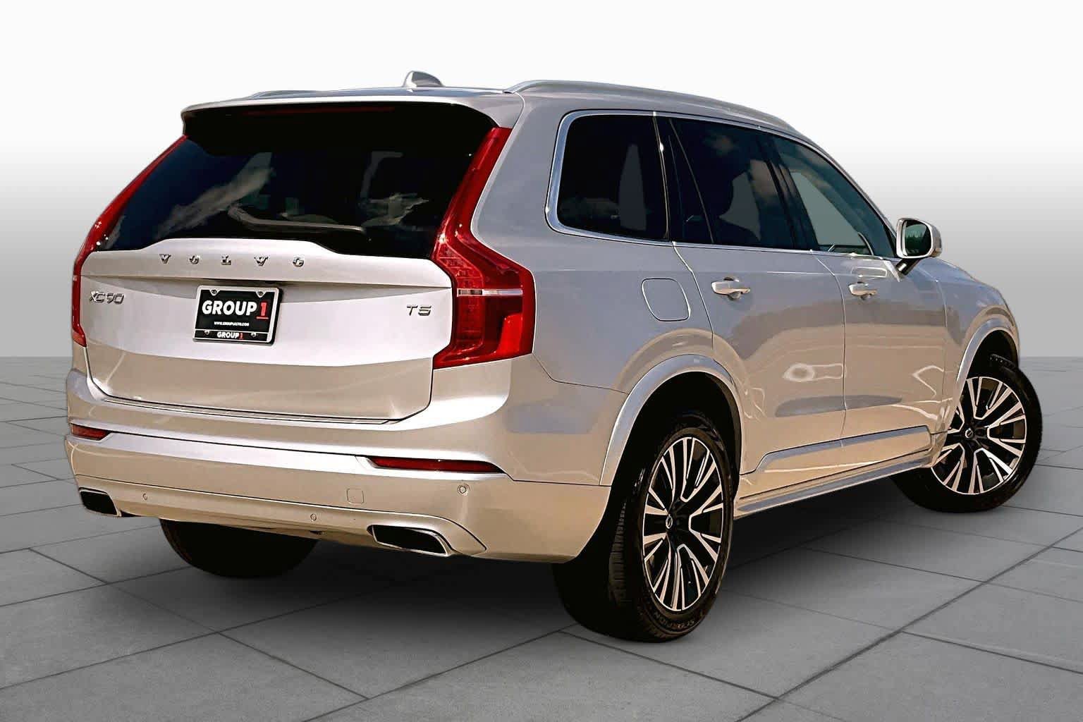 Used 2021 Volvo XC90 T5 Momentum w/ Protection Package Premier FWD image 13