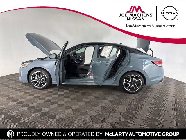 Certified 2025 Nissan Sentra SR image 9