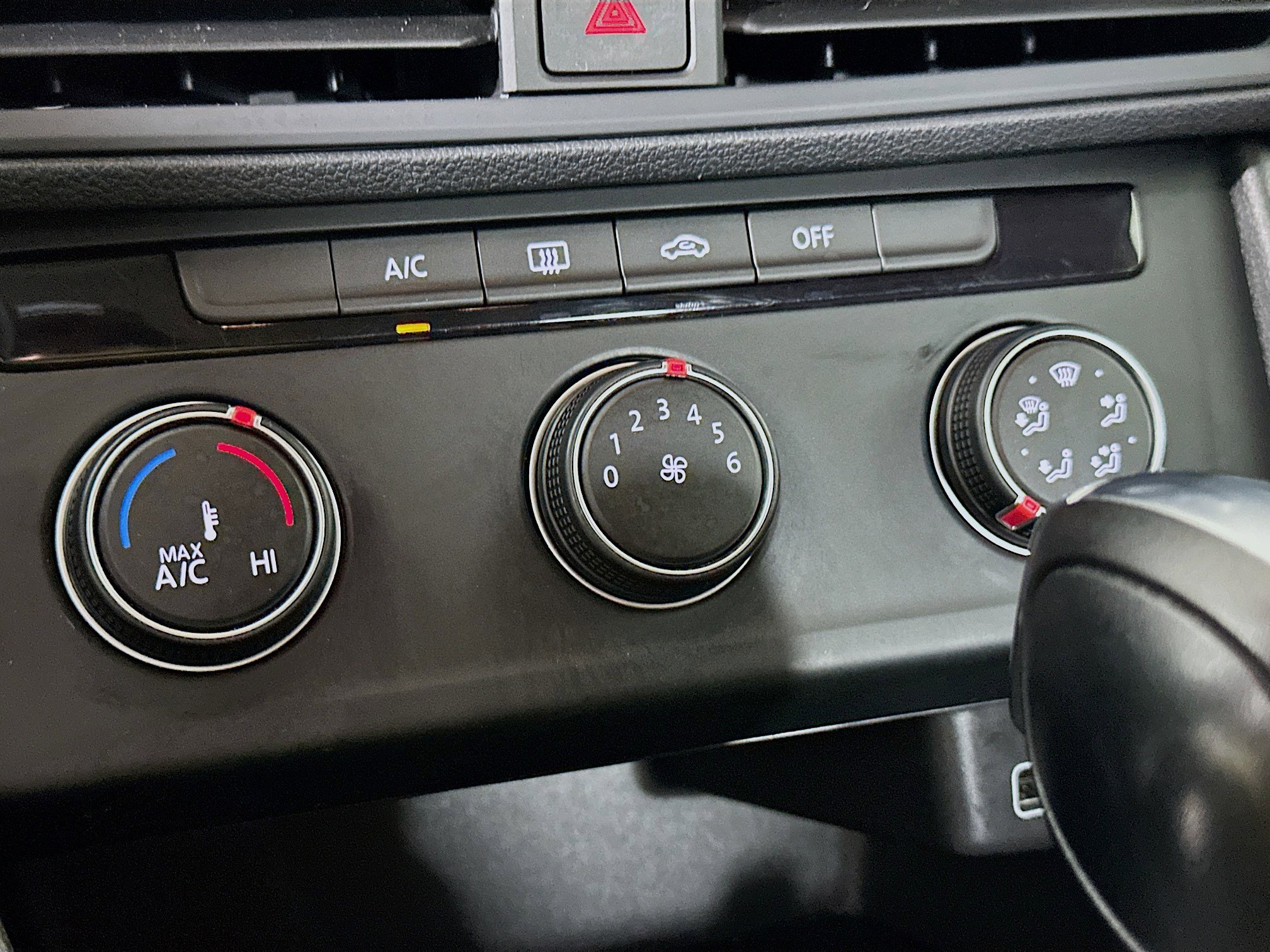 Used 2019 Volkswagen Jetta S w/ Driver Assistance Package image 23