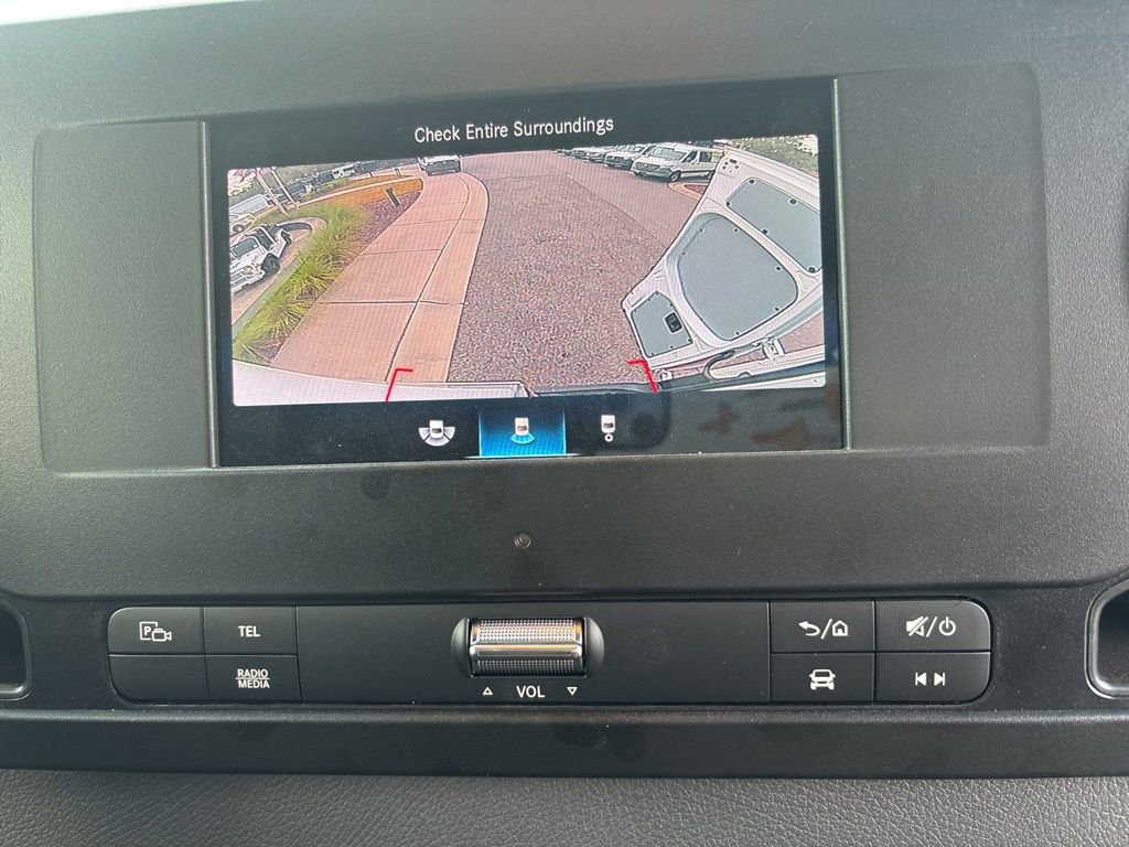 Used 2024 Mercedes-Benz Sprinter 2500 image 33