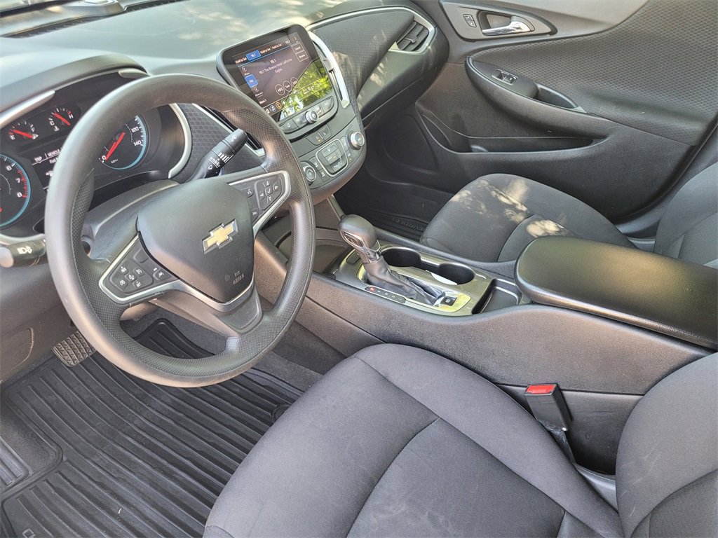 Used 2023 Chevrolet Malibu LS image 23