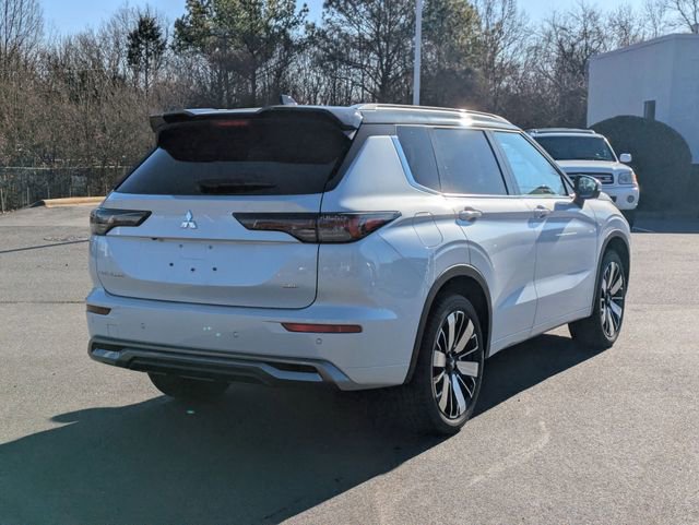 New 2026 Mitsubishi Outlander SEL image 3
