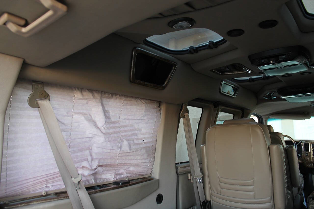 Used 2006 Chevrolet Express 1500 RWD image 38