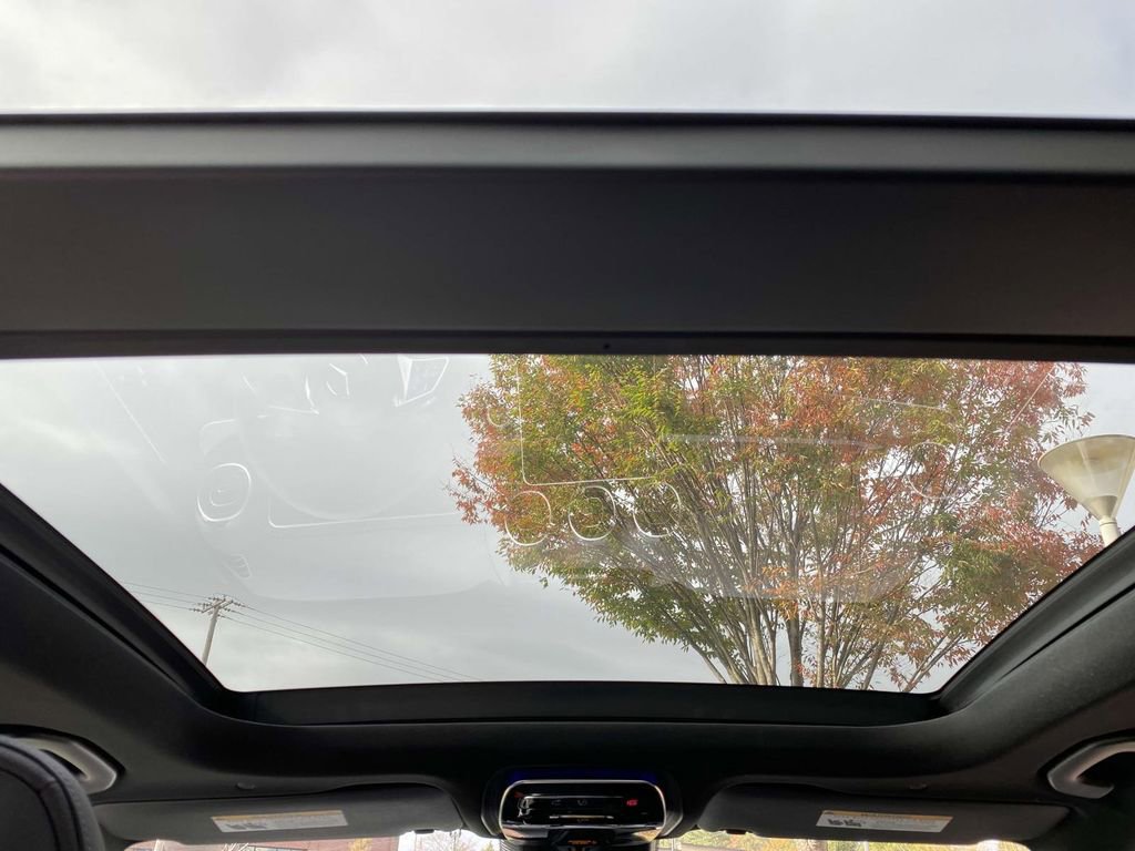 Certified 2025 Mercedes-Benz GLC 300 4MATIC image 21