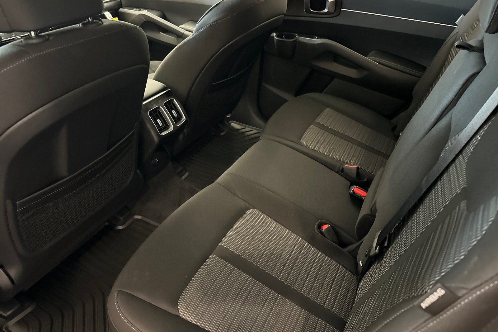 New 2026 Kia Sorento LX FWD image 8