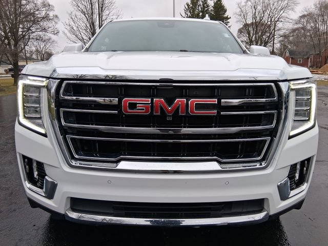 Used 2023 GMC Yukon SLT w/ SLT Luxury Package AWD/4WD image 2
