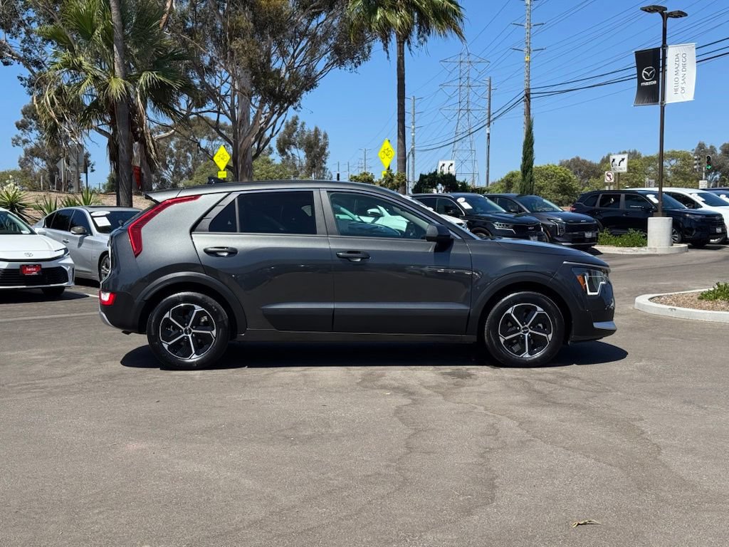Used 2026 Kia Niro LX FWD image 31