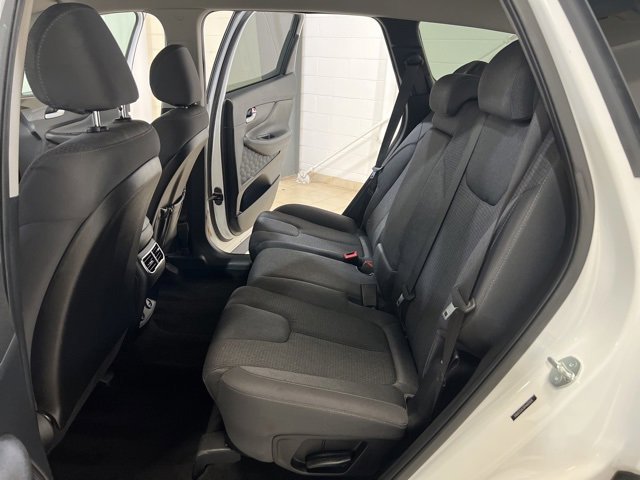 Used 2023 Hyundai Santa Fe SEL image 11