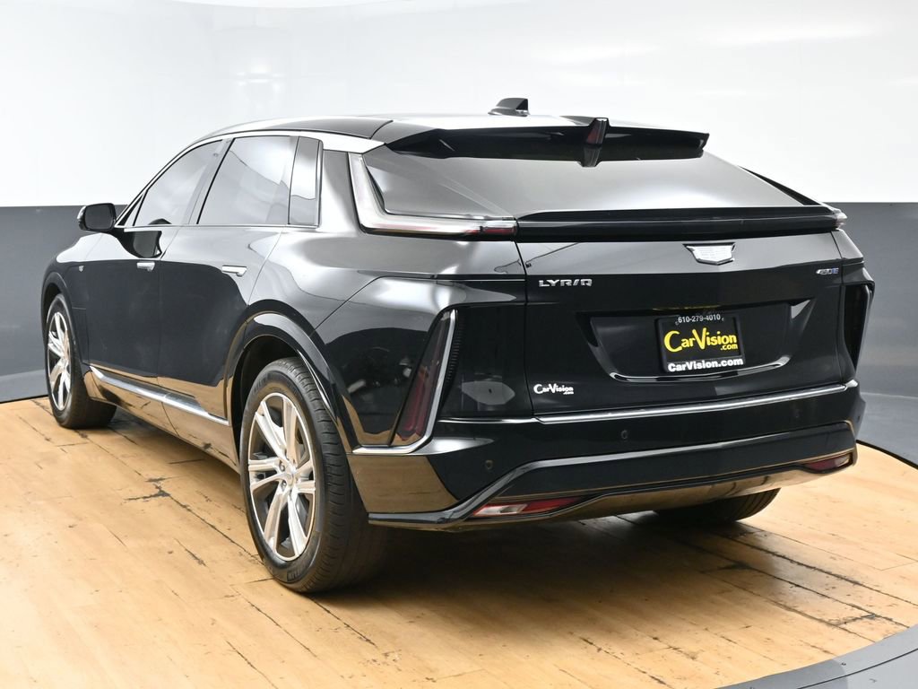 Used 2024 Cadillac Lyriq Tech RWD image 6