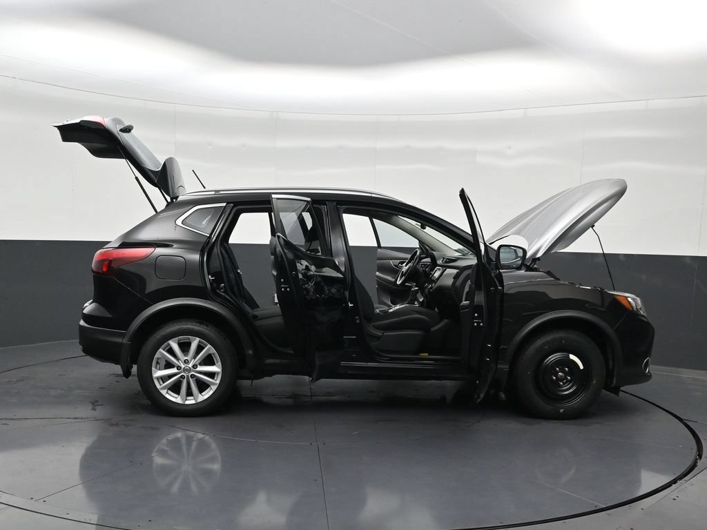 Used 2018 Nissan Rogue Sport SV w/ SV Technology Package AWD/4WD image 32
