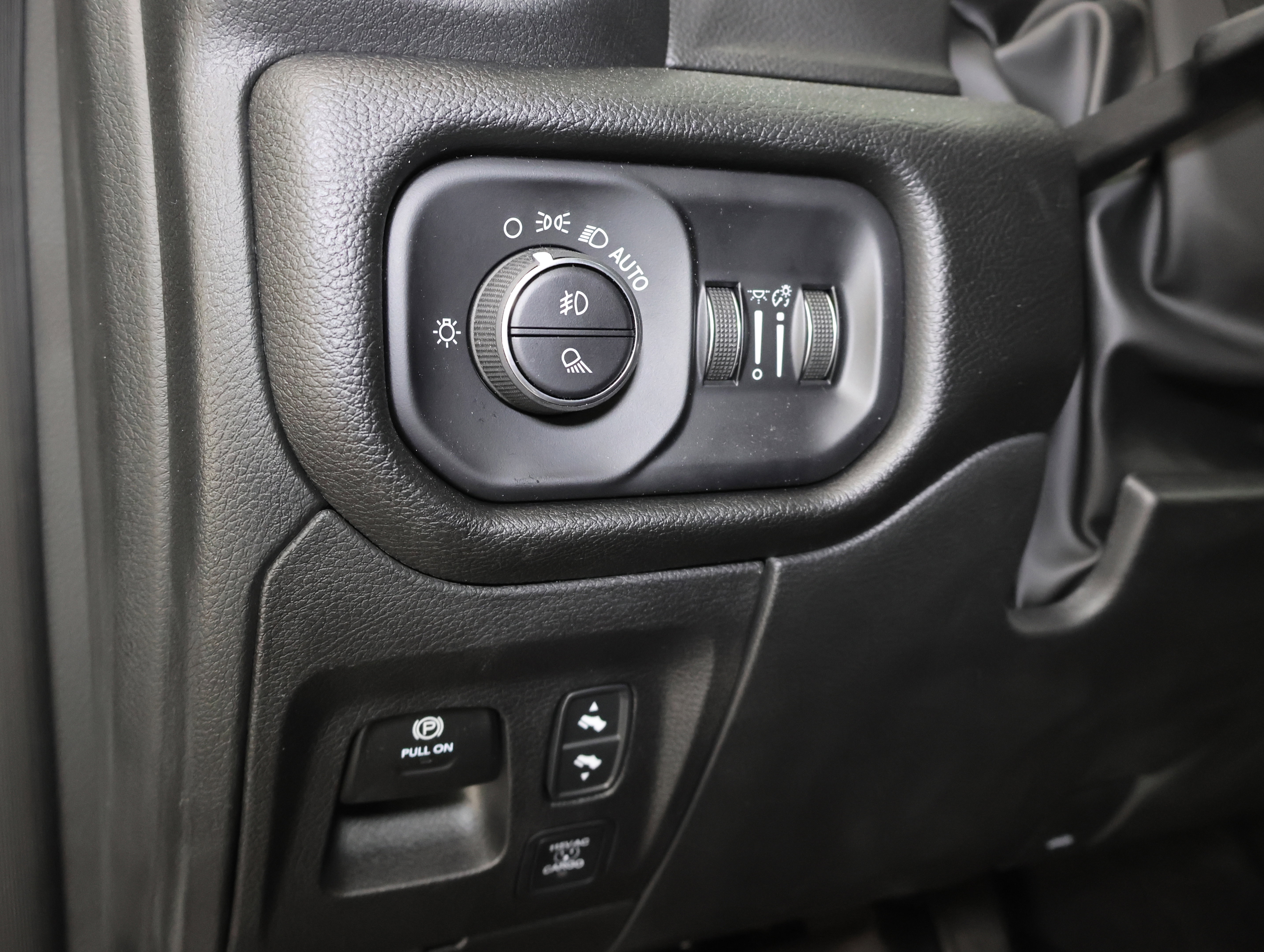 Used 2025 RAM 1500 Big Horn AWD/4WD image 42