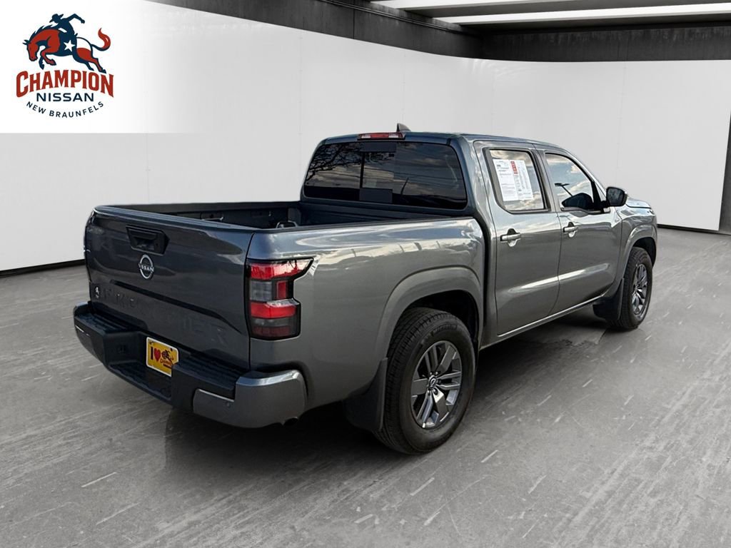 Used 2025 Nissan Frontier SV RWD image 5
