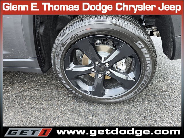 New 2025 Jeep Grand Cherokee Altitude image 7