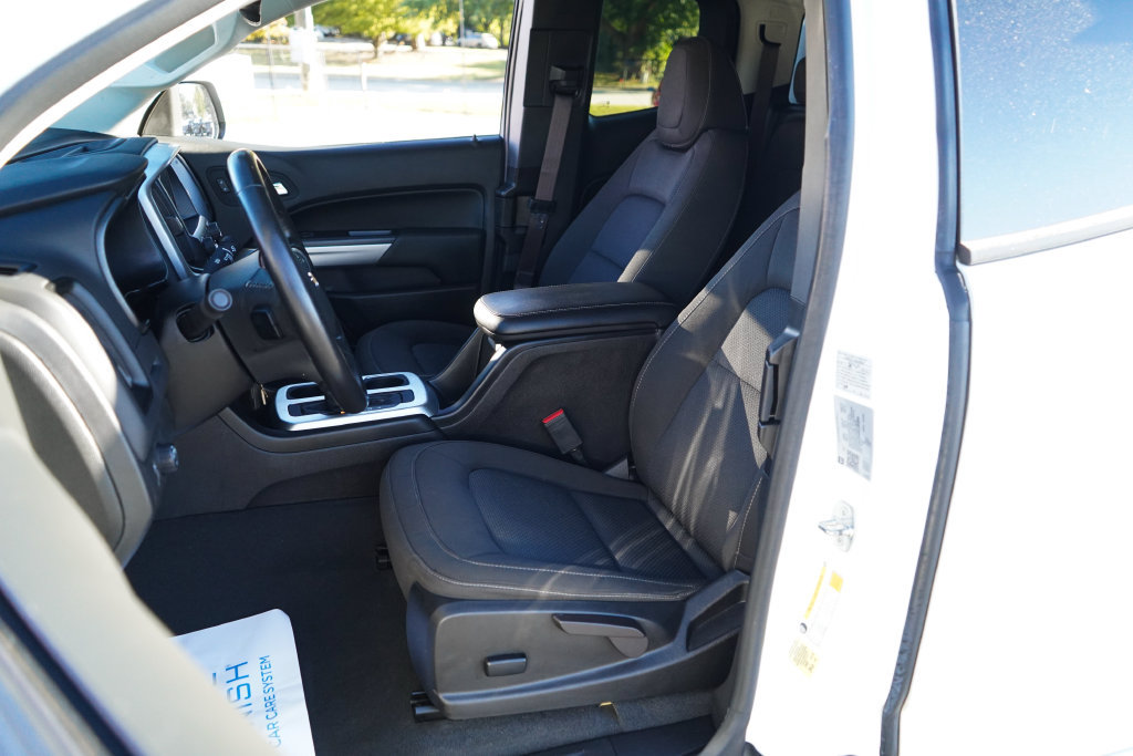 Used 2022 Chevrolet Colorado LT w/ Safety Package RWD image 6