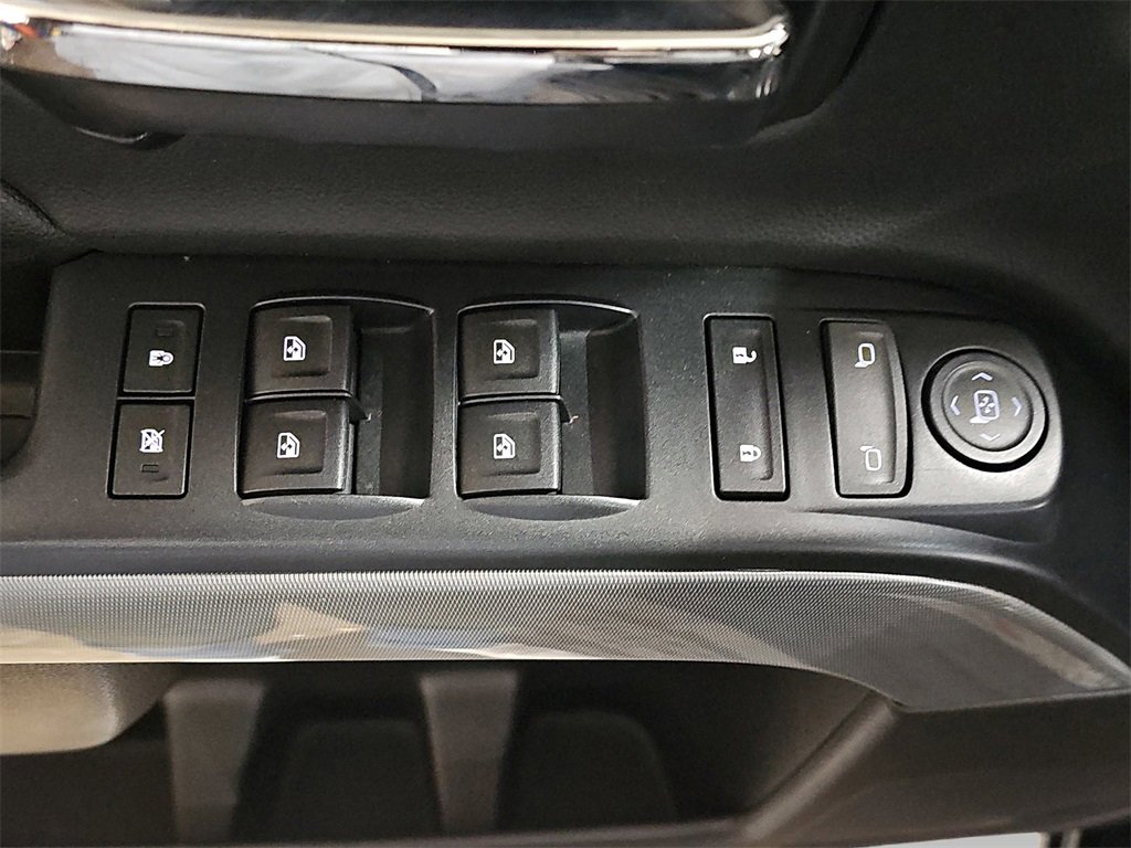 Used 2017 Chevrolet Silverado 1500 LT w/ Midnight Edition image 26