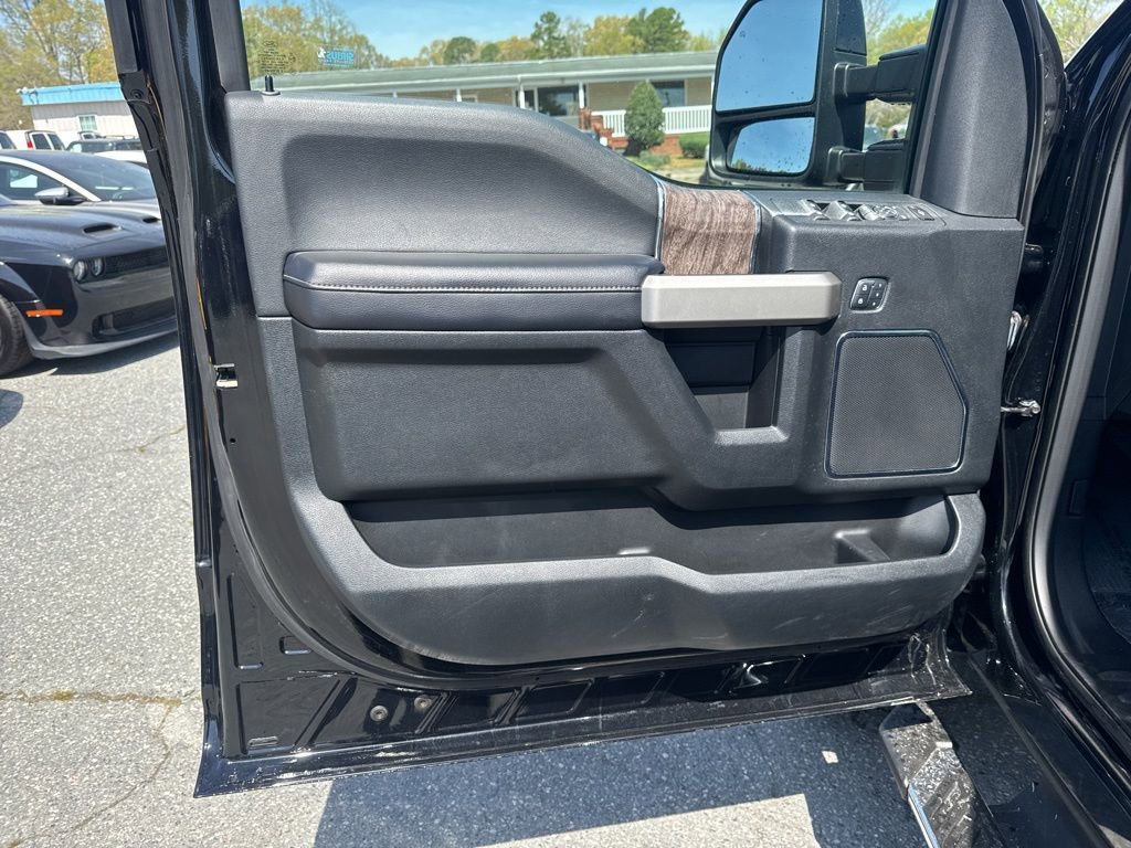 Used 2017 Ford F350 Lariat w/ Tow Technology Bundle AWD/4WD image 26