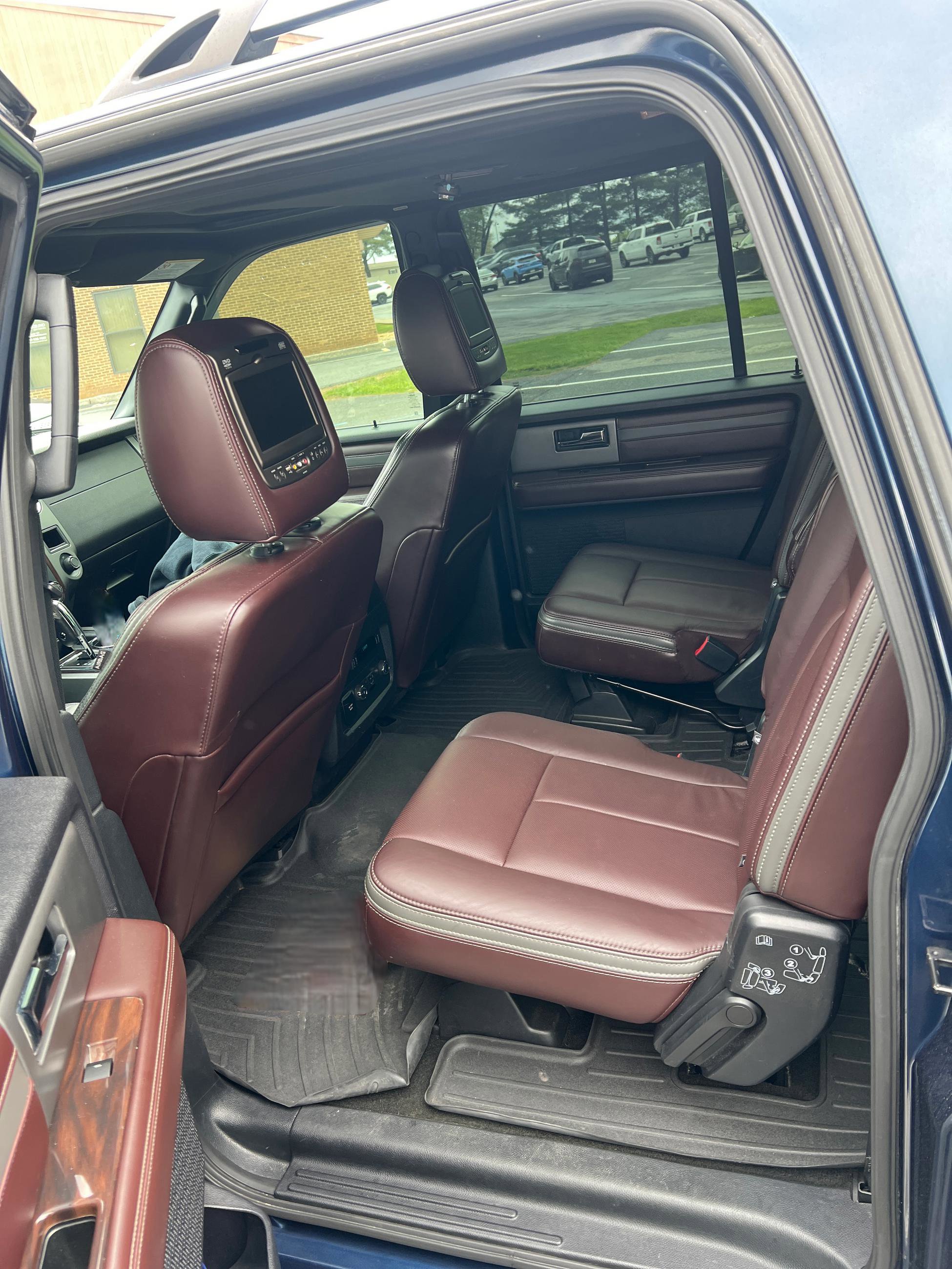 Used 2017 Ford Expedition EL Platinum AWD/4WD image 7