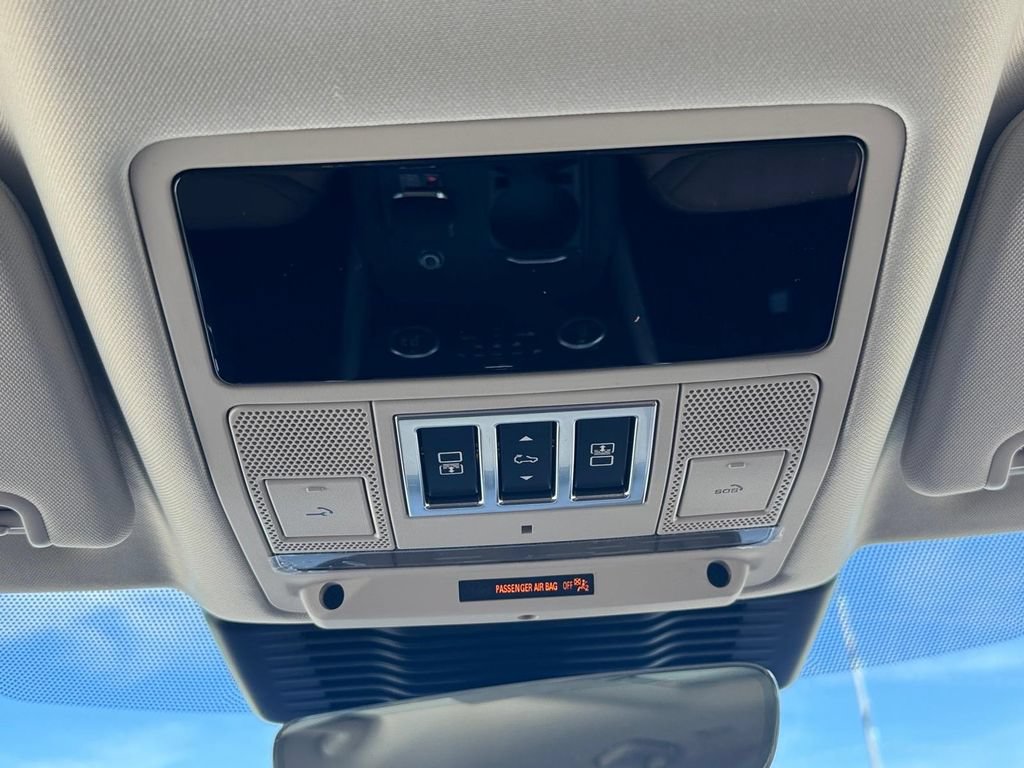 New 2026 Land Rover Discovery Limited Edition AWD/4WD image 14