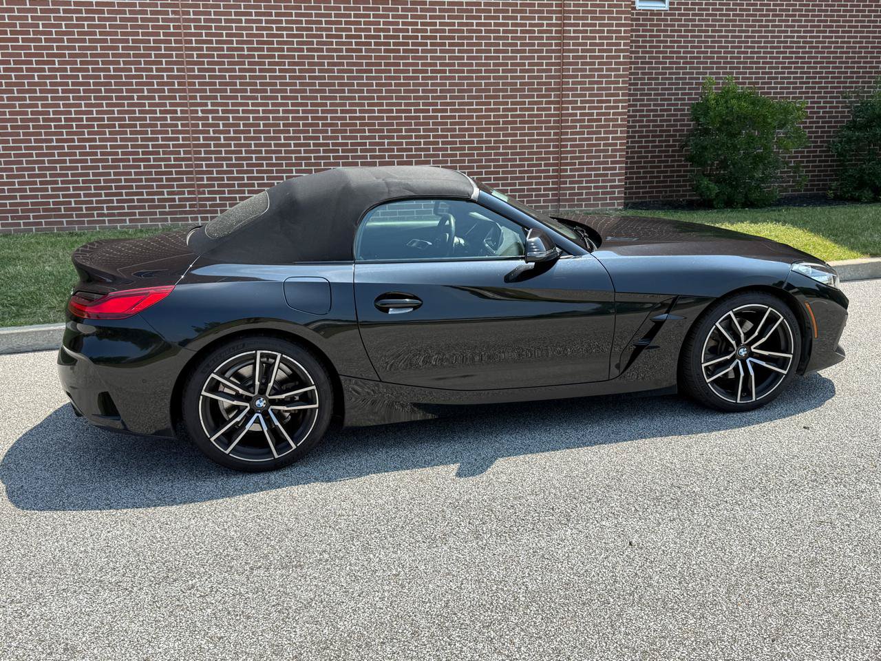 Used 2019 BMW Z4 sDrive30i w/ M Sport Package RWD image 14