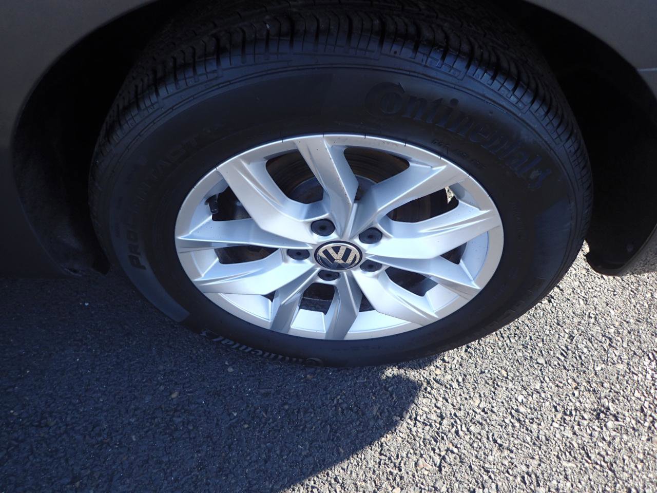 Used 2017 Volkswagen Passat 1.8T S FWD image 22