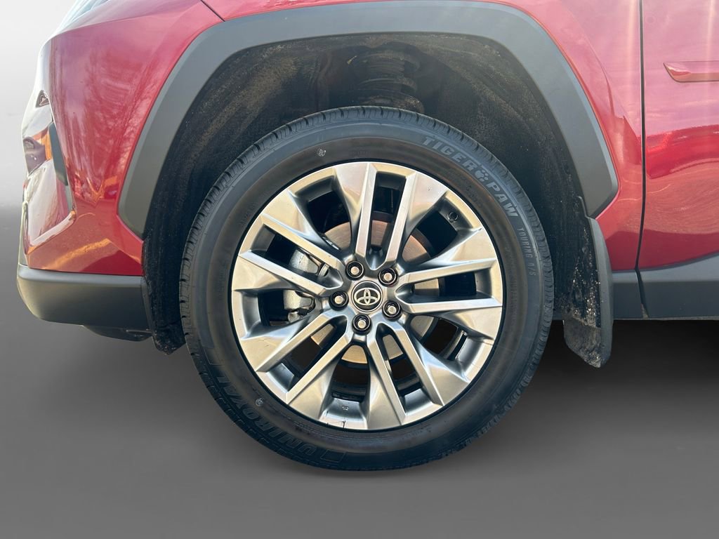 Used 2024 Toyota RAV4 XLE Premium w/ Weather Package AWD/4WD image 15