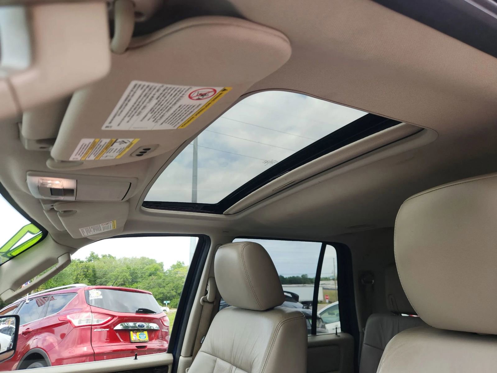 Used 2017 Lincoln Navigator L Select RWD image 20