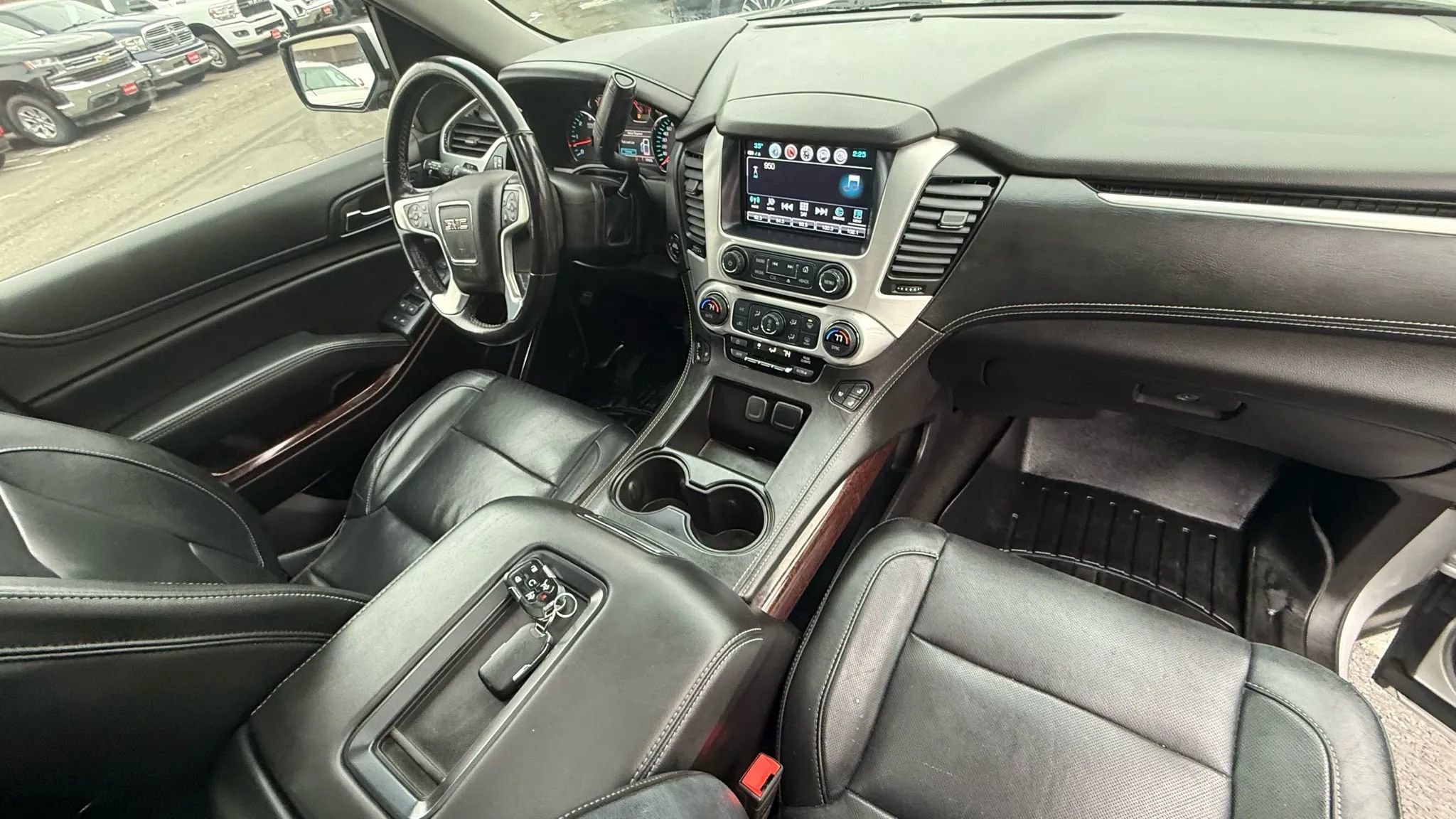 Used 2018 GMC Yukon SLT w/ Open Road Package image 39