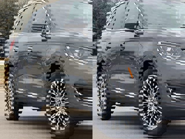 Used 2018 Lincoln MKX Reserve w/ Lincoln MKX Climate Package image 3