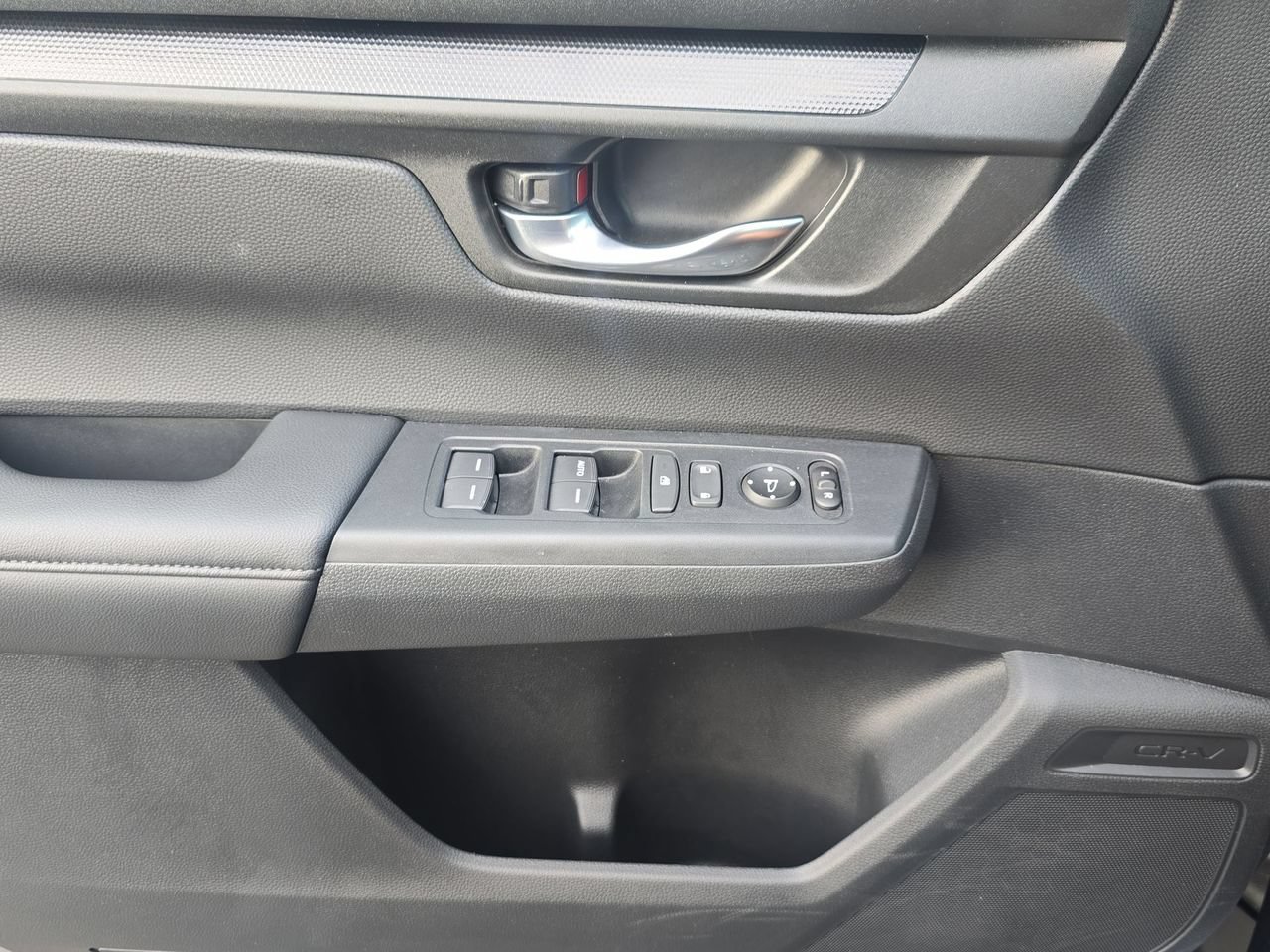 Used 2025 Honda CR-V LX image 22