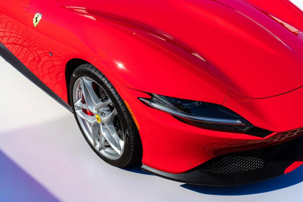 Certified 2025 Ferrari Roma Spider RWD image 12