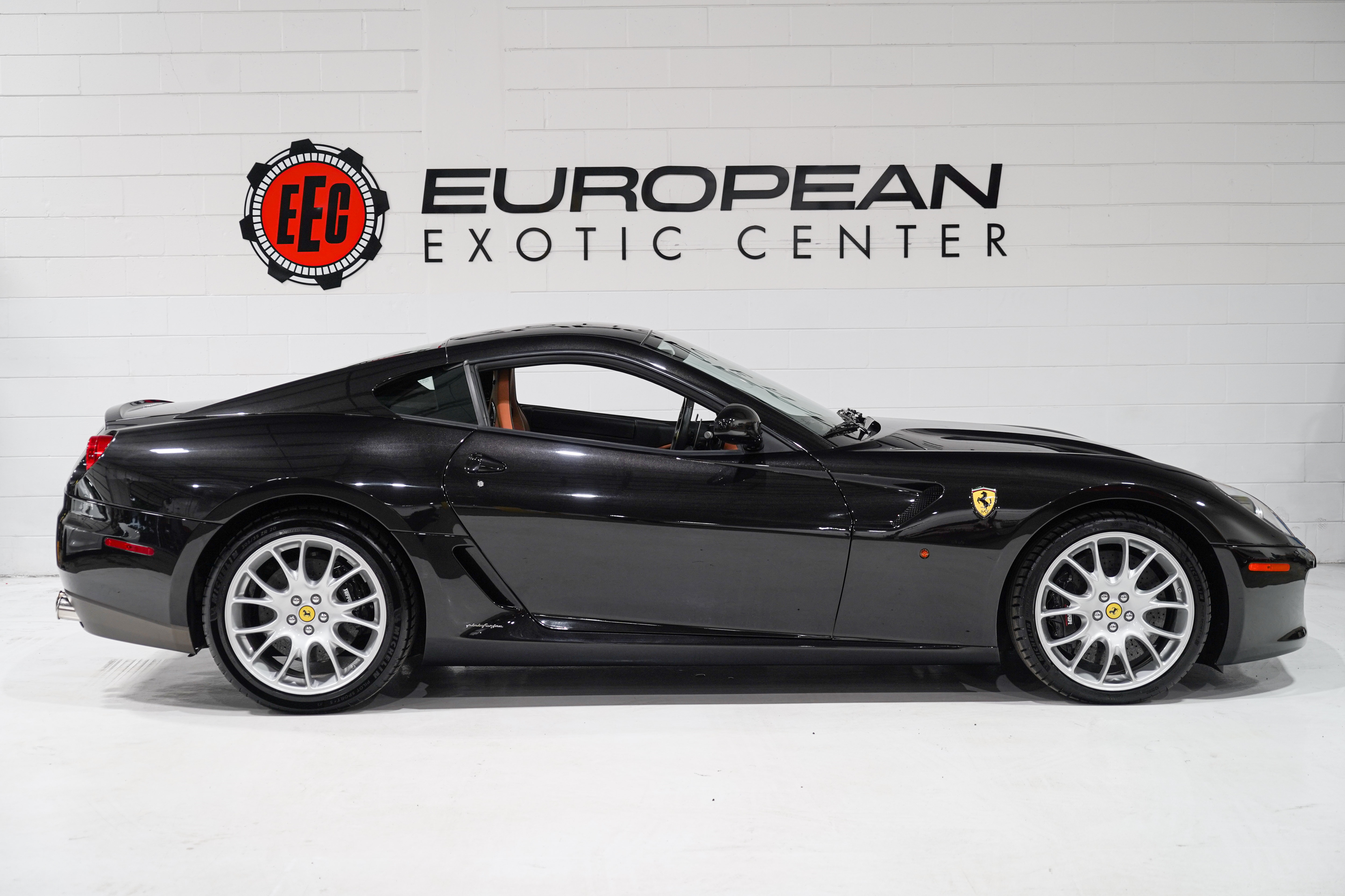 Used 2007 Ferrari 599 GTB Fiorano RWD image 7