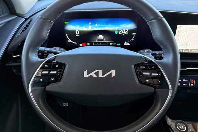 Certified 2023 Kia Niro Wind image 31