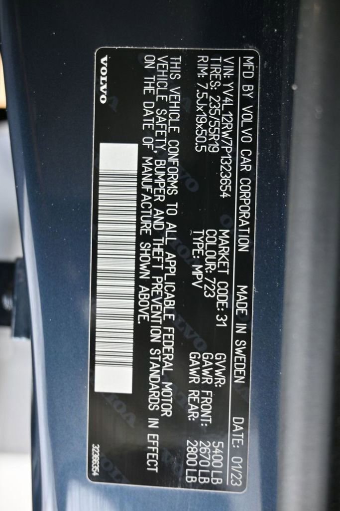 Used 2023 Volvo XC60 B5 Plus w/ Protection Package Premier image 41