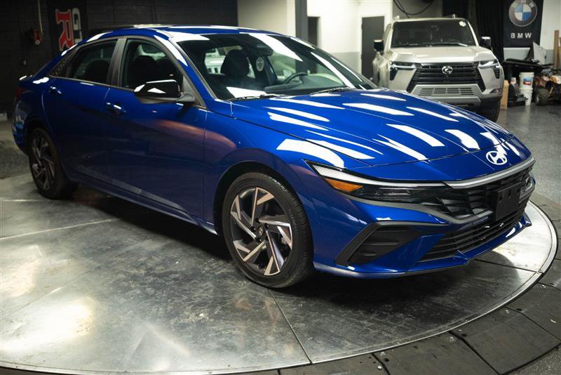 Used 2025 Hyundai Elantra Sport FWD image 5