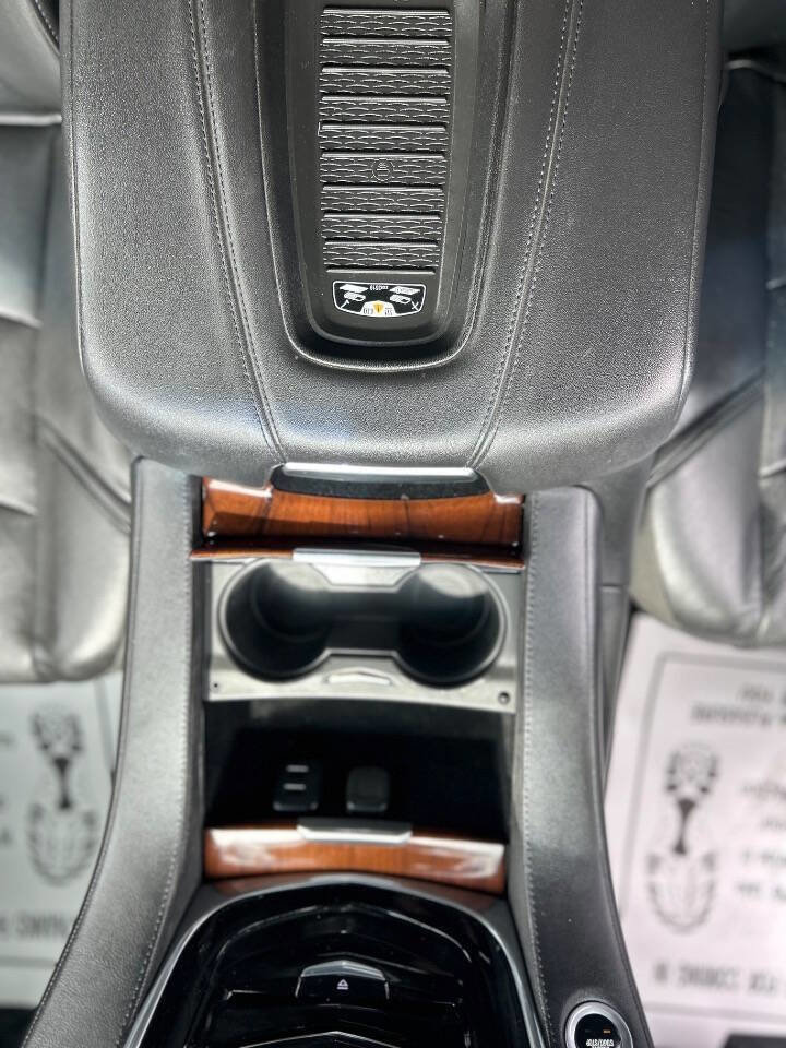 Used 2019 Cadillac Escalade Premium Luxury image 14