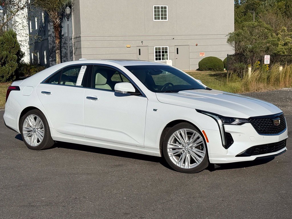 Used 2026 Cadillac CT4 Premium Luxury RWD image 3
