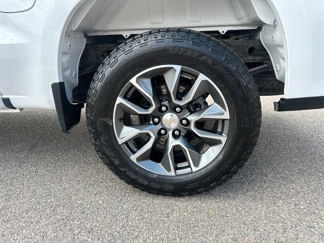 Used 2023 Chevrolet Silverado 1500 LT AWD/4WD image 14